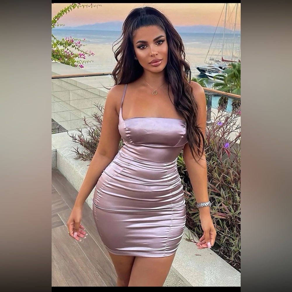 Moment to remember Mini dress -Mauve